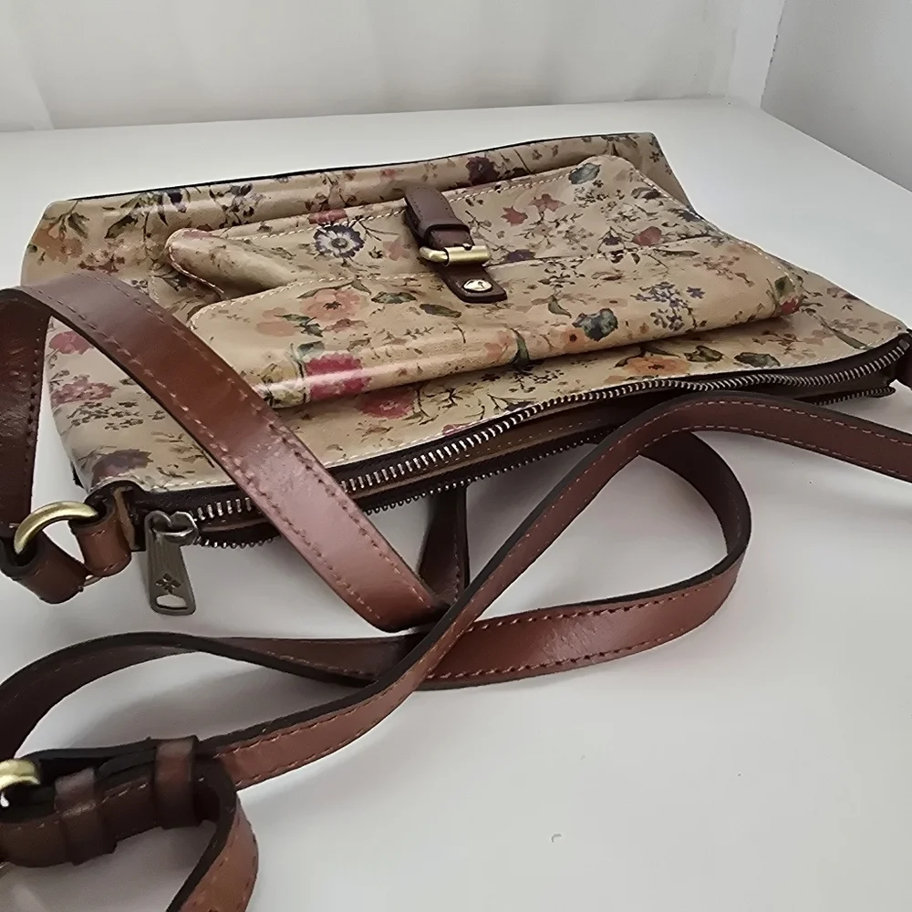 Patricia Nash Leather Avellino Floral Medium Front Pocket Crossbody - Picture 8 of 16